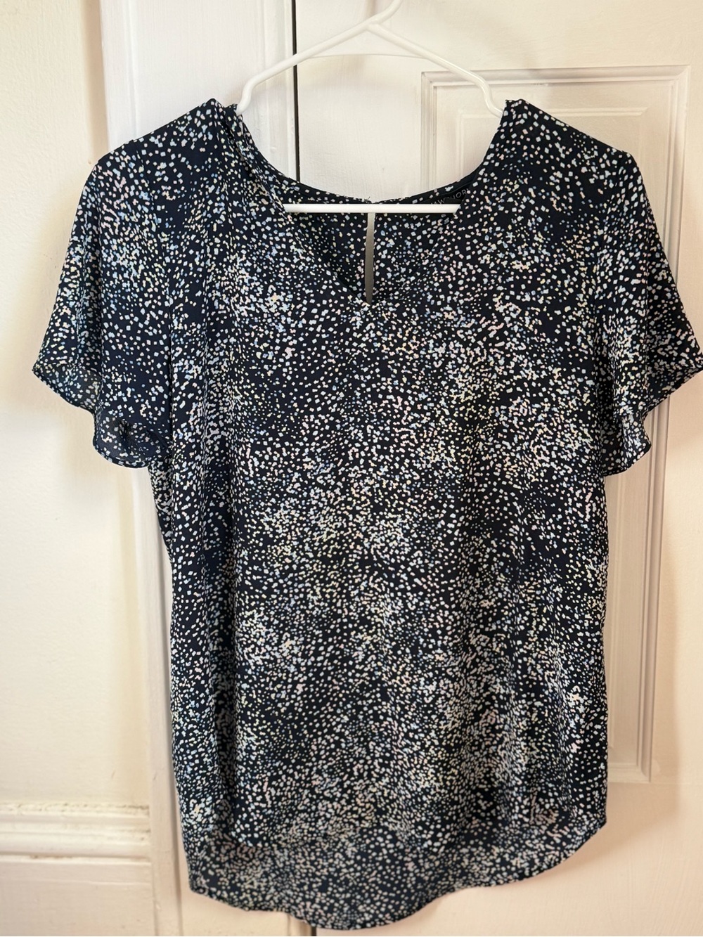 41 Hawthorn (Stitchfix) Navy Blue, Pink, & White Speckled Flutter-Sleeve Blouse
